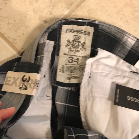 Express Shorts - Picture 3 of 4